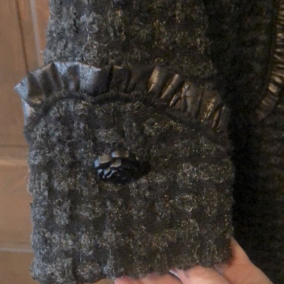 New, black coat with flower shaped buttons, w/ beautiful trim, Size L - Picture 4 of 6